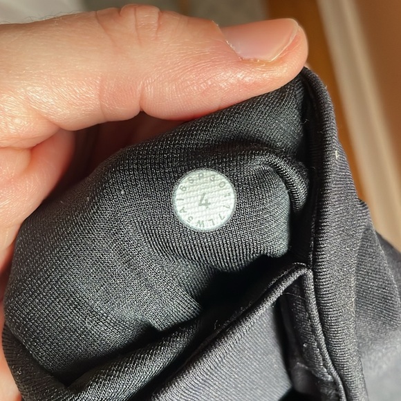 3 for $20 ✨ Lululemon | Revitalize Tight 25” - Picture 8 of 8